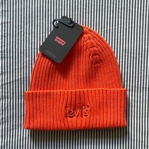 Levi’s ribbed orange beanie